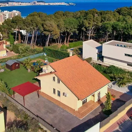 Villa Luxury Near The Sea *
