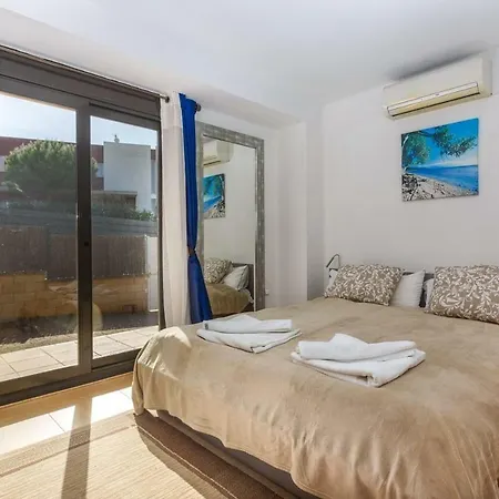 Luxury Near The Sea Villa